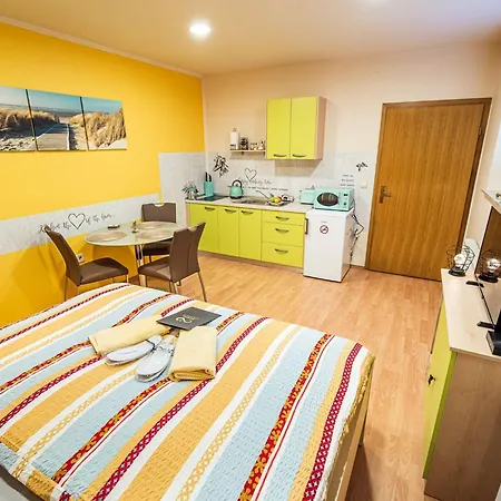 Apartmán Elegant And Stylish Retreat With Terrace - With Terrace