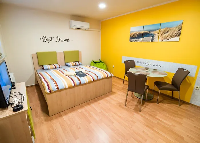 Lejlighed Elegant And Stylish Retreat With Terrace - With Terrace Brežice